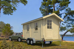 Pukuhuoneellinen kärrysauna Maxi