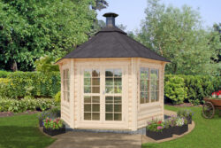 Huvimaja IRIS 9 m² isoilla ikku- noilla